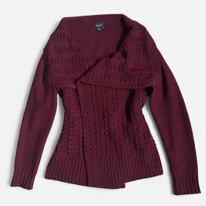 2000s American Eagle Burgundy Knit Cardigan